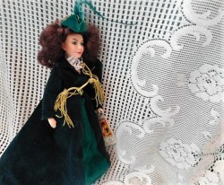 SCARLETT 12 GREEN VELVET SIDE